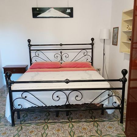 Casa Agrumeto Стромболи Екстериор снимка